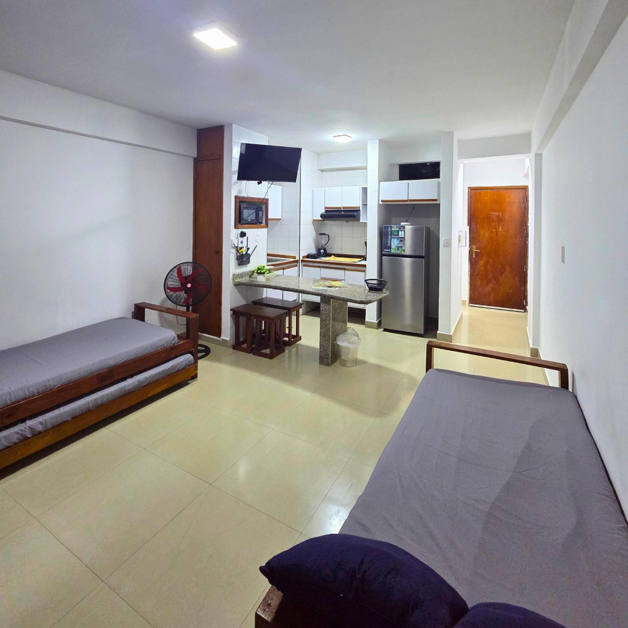 Tucacas, Frente Al Mar, Balcon, Piscina Y Playa Privada Apartment Exterior photo